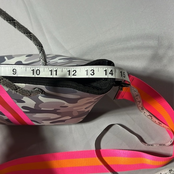 Haute shores purse/wristlet set - Picture 9 of 10